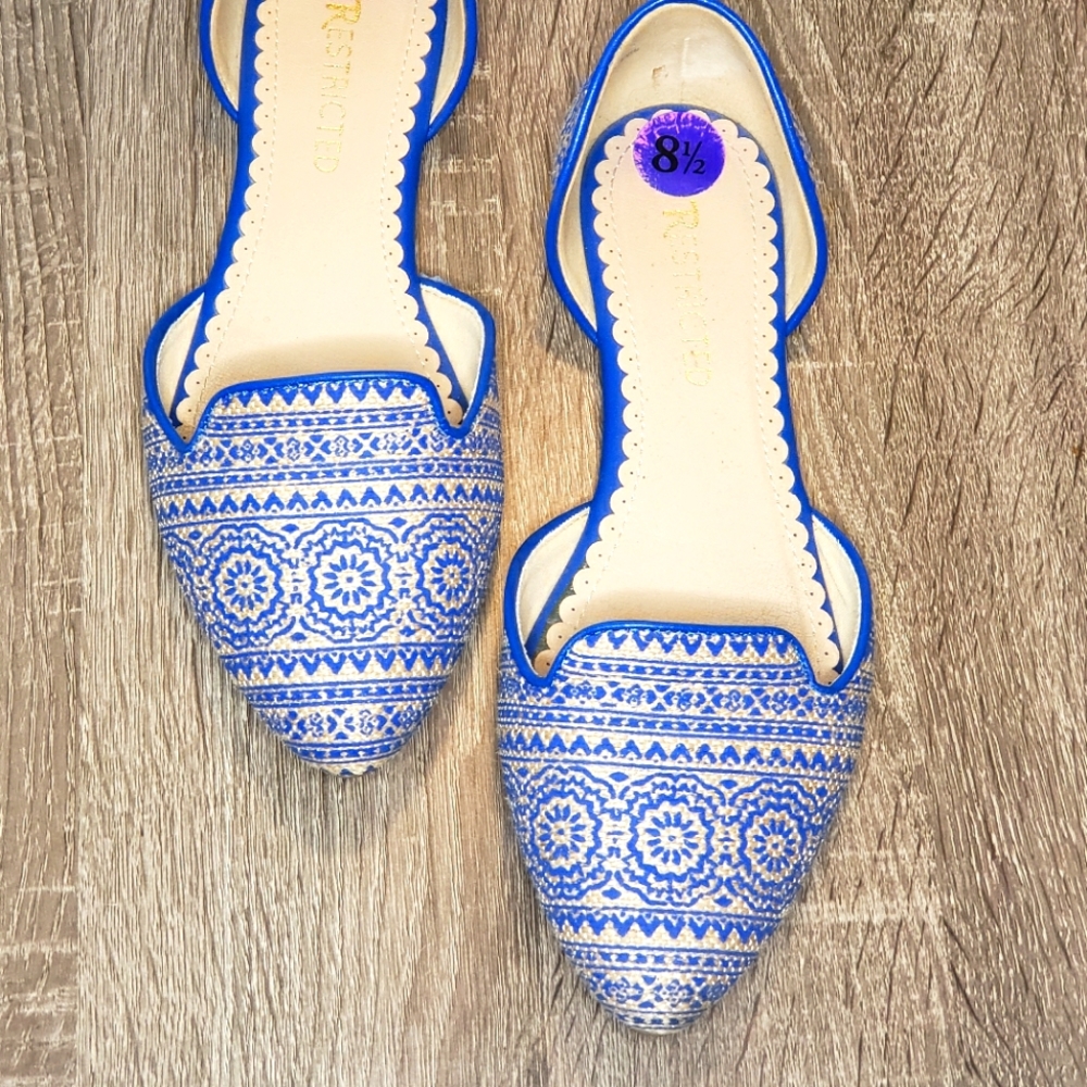Restricted Blue/Tan Flats 8 1/2